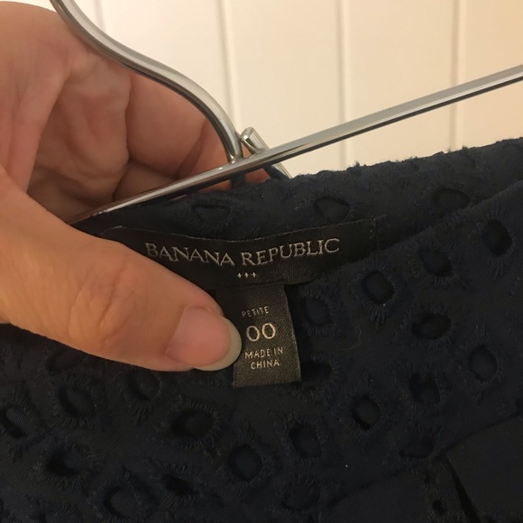 EUC Banana Republic Pleated Eyelet mini skirt 00P - Picture 8 of 8